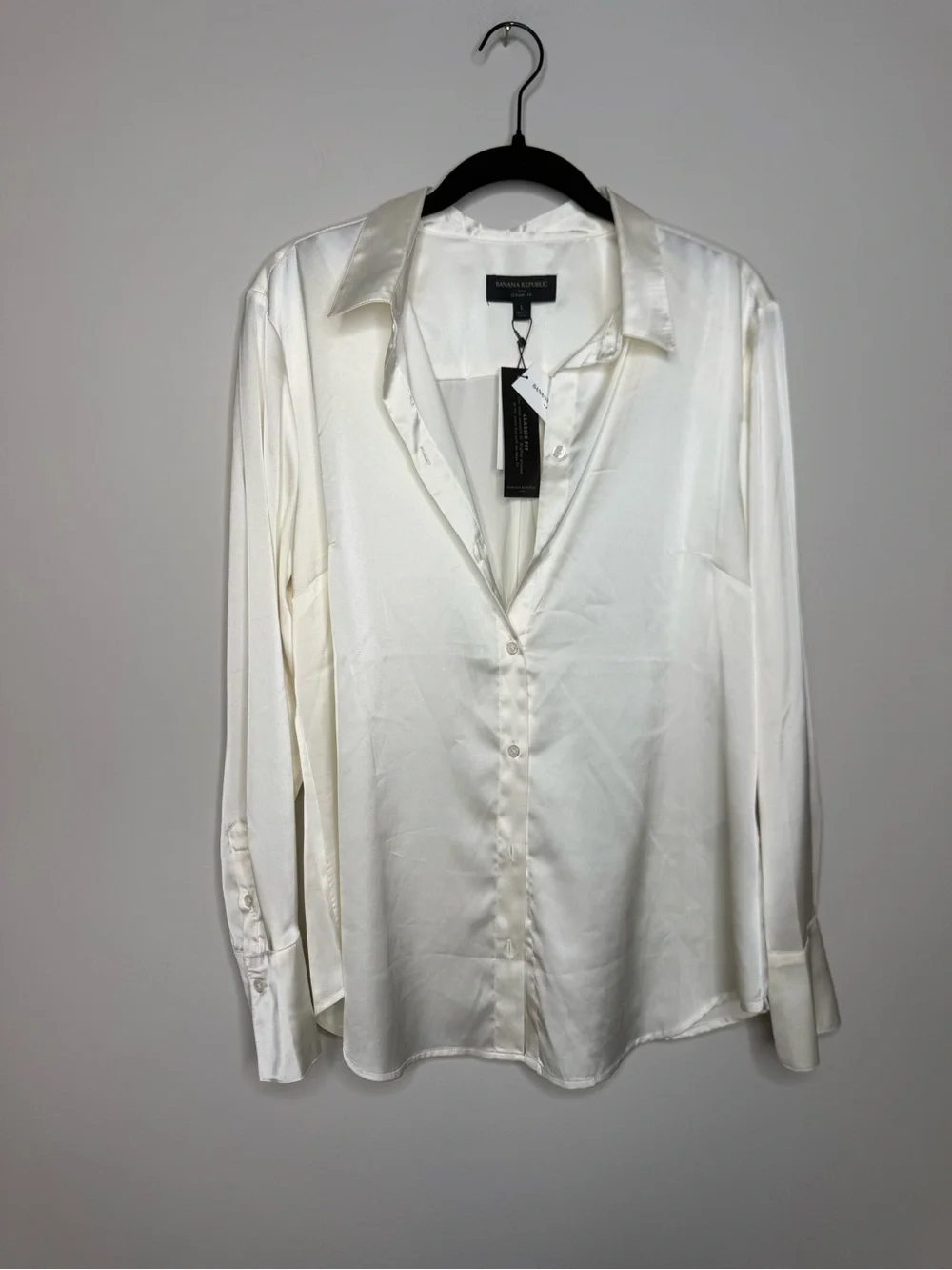 Banana Republic Men's Ivory Satin Button-Up Shirt